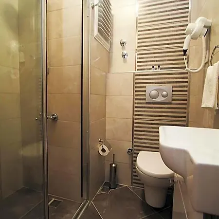 Goren Hotell Çeşme
